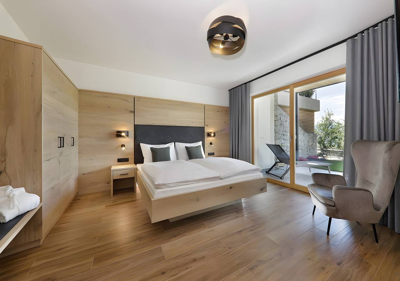 Ganze Wohnung, Ferienwohnung 'Wildrose' mit Bergblick, Gemeinschaftspool und Wi-Fi in Verdins, Schenna