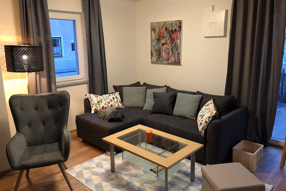 Ganze Wohnung, Neue Ferienwohnung im Ortskern Waging am See, Chiemgau (60qm), Neubau, mit W-Lan in Waging am See, Rupertiwinkel