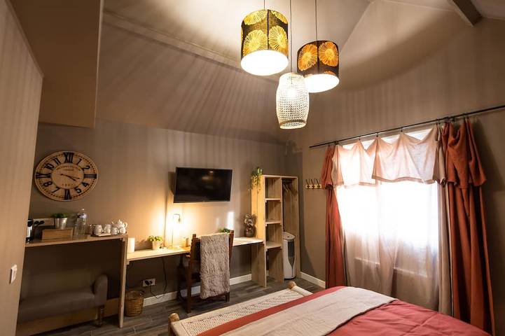 Gîte pour 2 personnes, avec jardin et terrasse dans Saint-Loup-de-Naud