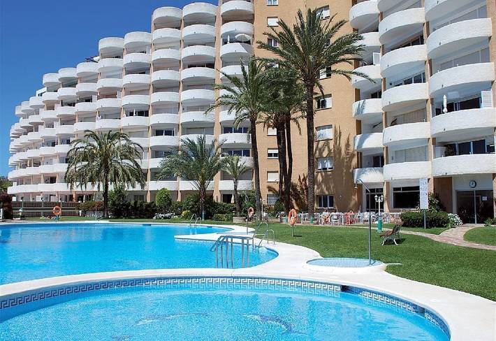 Entire studio, Studio La Perla with Sea and Mountain View, Shared Pool in Marbella East, Marbella