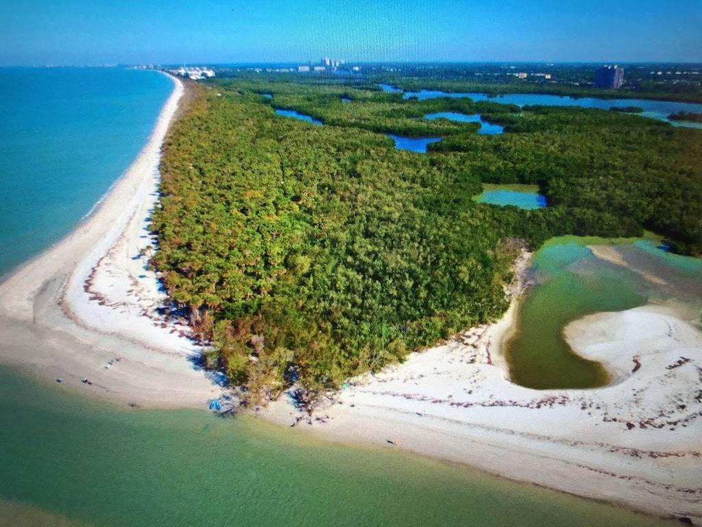 Ganze Wohnung, Great Rate! Resort Pool & Waterfall. Only 3 Minutes To The Beach! in Bonita Bay, Bonita Springs