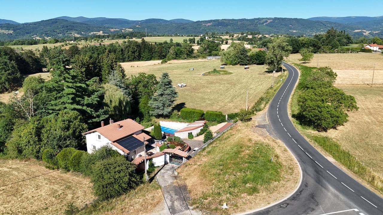 Appartement entier, L'Eclat de menthe in Augerolles, Parc Naturel Régional Livradois-Forez