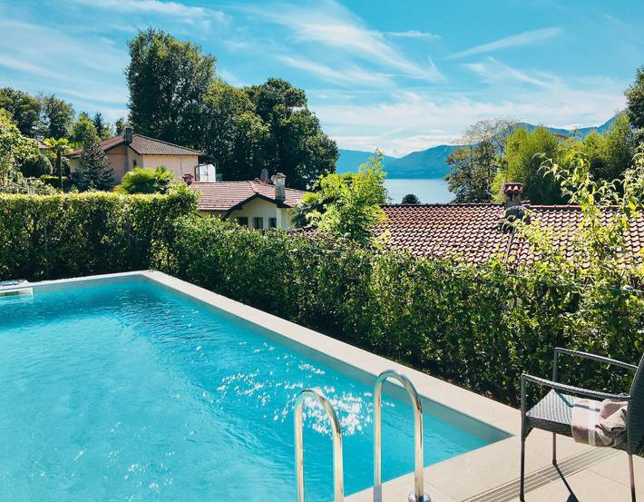 Ferienhaus für 4 Personen, mit Pool und Ausblick sowie Seeblick und Garten - 1