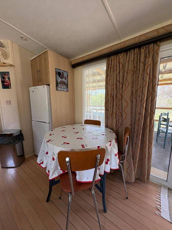 Gîte pour 2 personnes, avec jardin et vue, animaux acceptés à Montdoumerc - 4