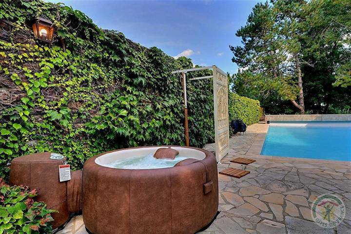 Location de vacances pour 2 personnes, avec jacuzzi et jardin à Bruz - 4