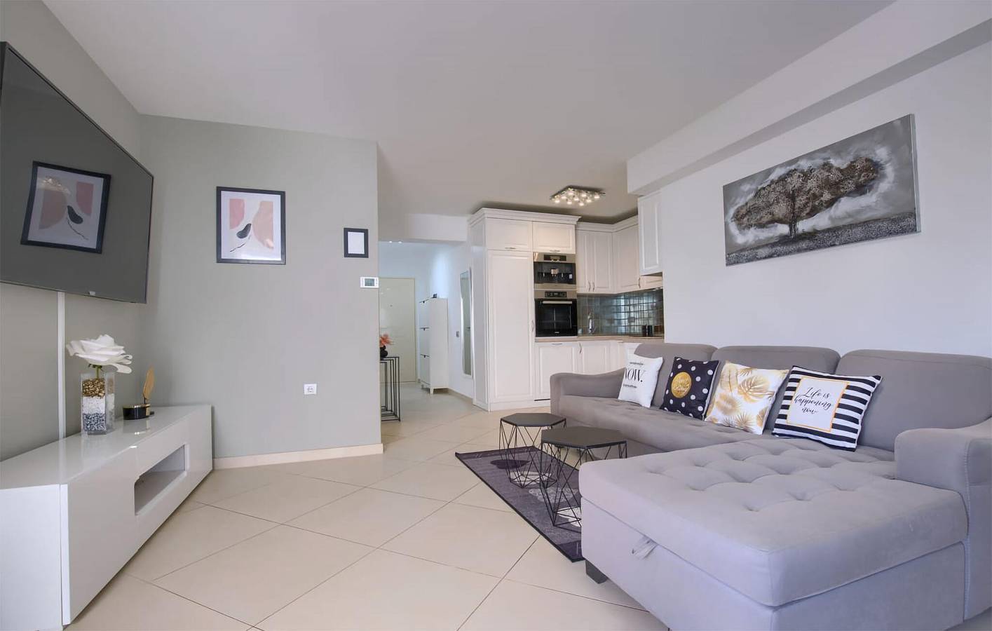 Ganze Ferienwohnung, Ferienwohnung für 4 Personen mit Terrasse in Stinjan, Südküste Istrien