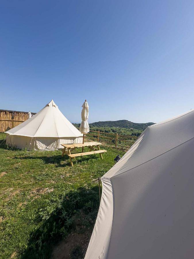 Camping für 2 Personen, mit Garten und Ausblick sowie Pool und Terrasse auf Kreta