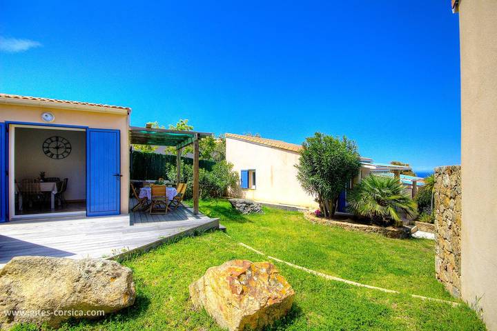 Gîte pour 2 personnes, avec Terrasse ainsi que Jardin et Vue