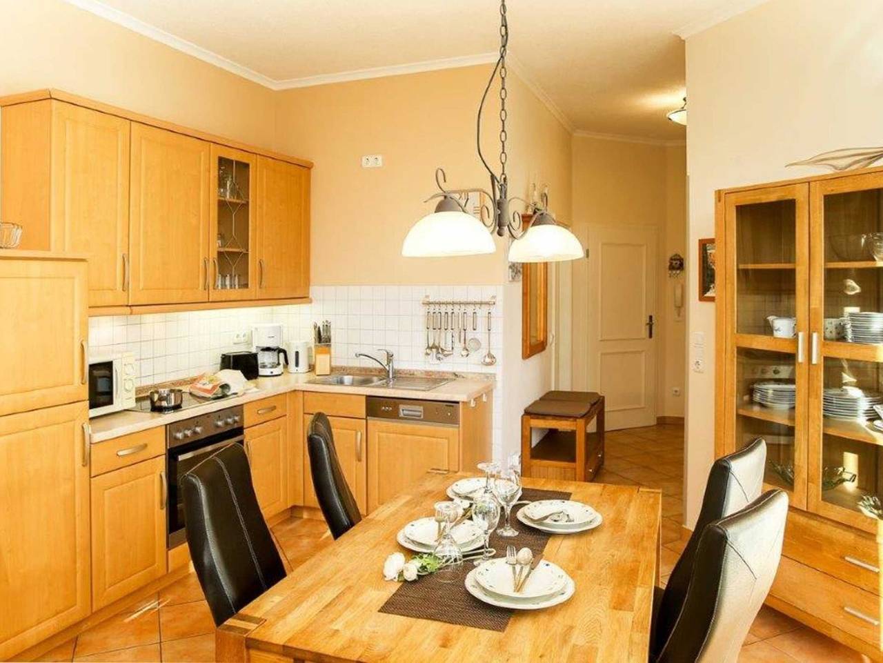 Ganze Ferienwohnung, Appartementhaus Atlantik - (100) 3- Raum- Appartement mit Terrasse-Ostlage in Ostseebad Kühlungsborn, Kühlungsborn