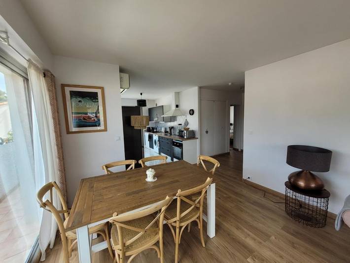 Gîte pour 2 personnes, avec terrasse et vue dans Plage de Vallières - 2