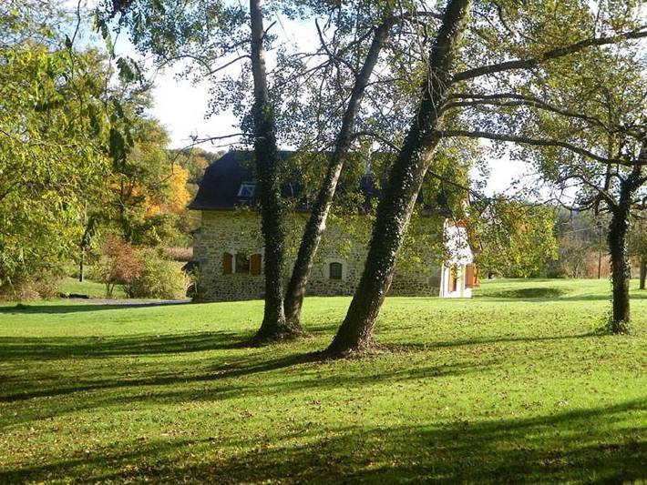 Location de vacances pour 6 personnes, avec jardin à Ledeuix - 4