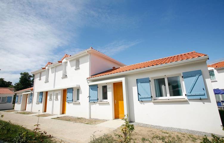 Gîte pour 4 personnes, avec Terrasse et Piscine à Saint-Brevin-les-Pins