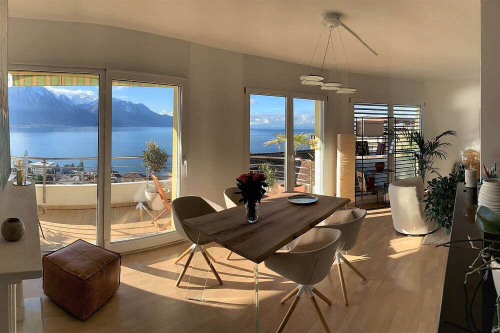Appartement entier, Bon standing et vue panoramique sur le lac Leman in Vuarennes, Montreux