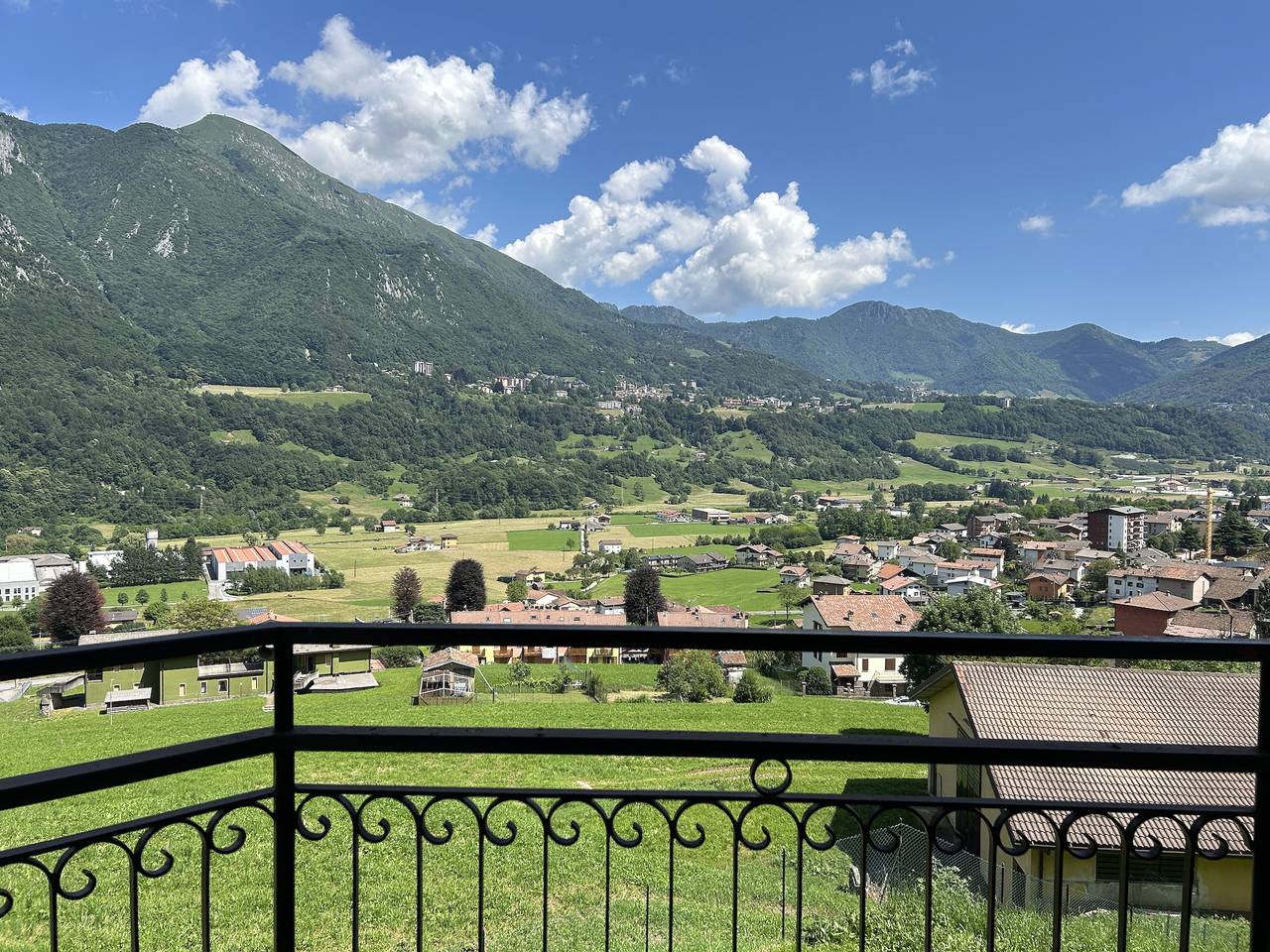 Appartamento intero, Spacious apartment with panoramic view in Pasturo, Comune di Pasturo