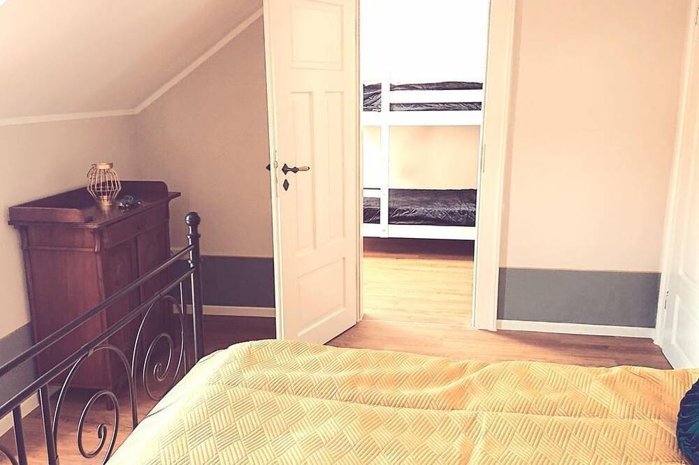 Ganze Wohnung, Ferienwohnung Charlie Chaplin - Villa Weißbach - Haus Hilda in Flöha, Chemnitz und Umgebung