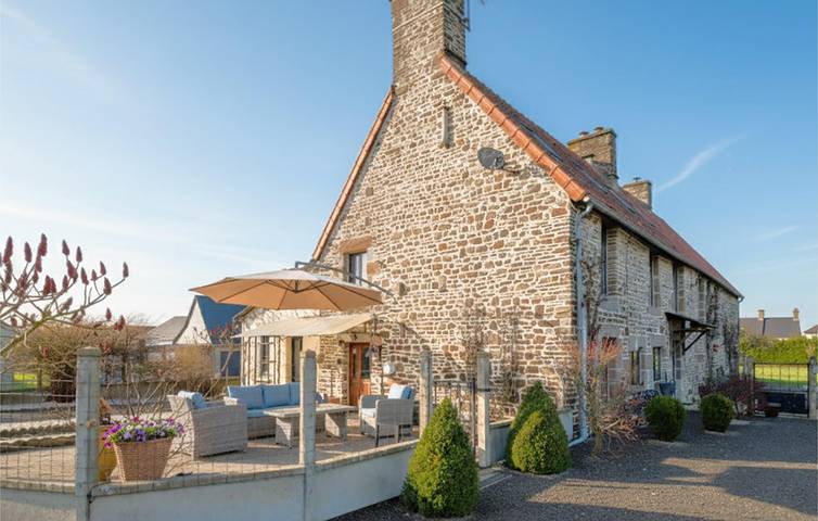 Location de vacances pour 8 personnes, avec terrasse à Frênes