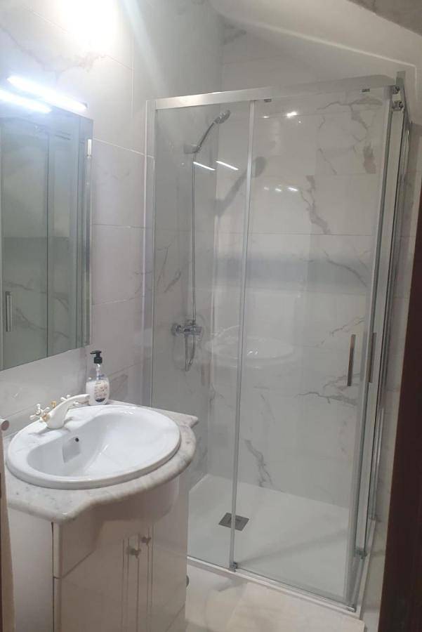 Gîte pour 2 personnes, avec terrasse ainsi que jardin et vue, animaux acceptés dans A Ver-o-Mar - 3