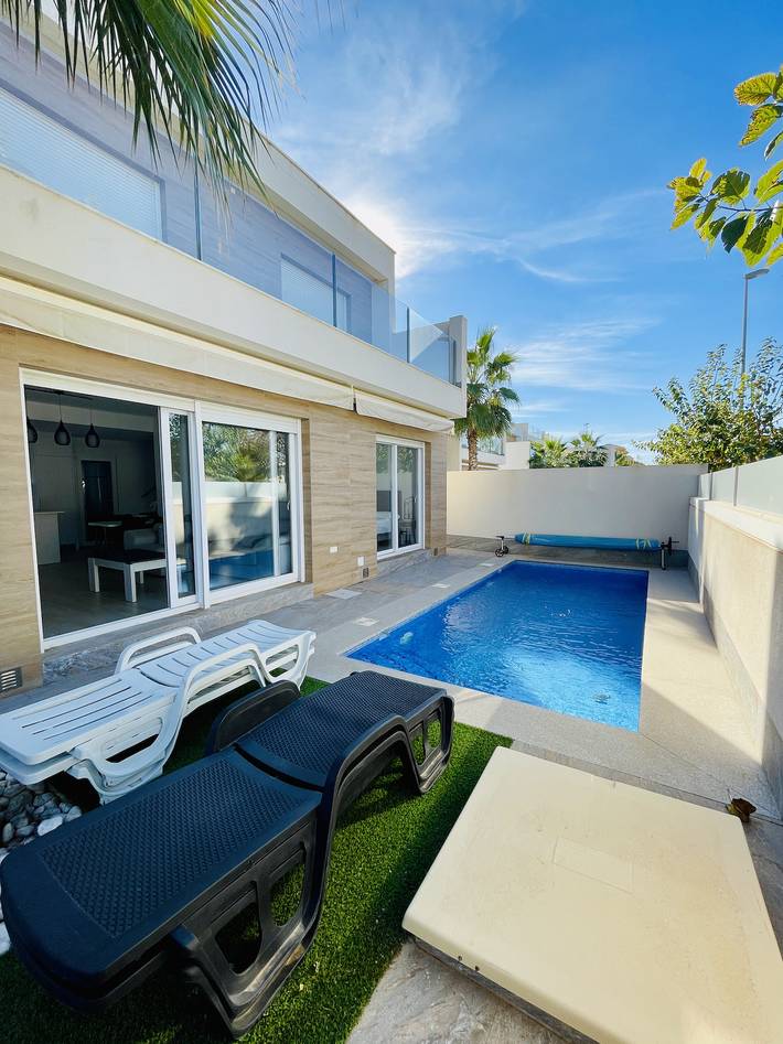 Casa rural para 6 personas, con terraza en Pilar de la Horadada - 2