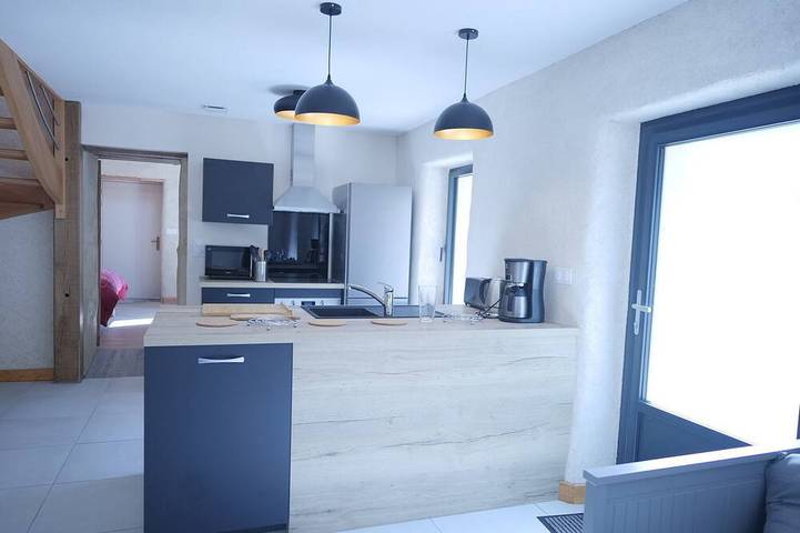 Gîte pour 4 personnes, avec jardin à Mellionnec - 2