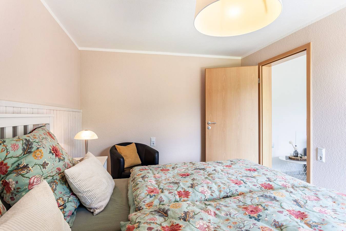 Appartement 'Sauerlandblick' met uitzicht op de bergen, eigen terras en Wi-Fi, foto 14