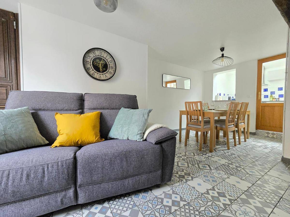 Three-Bedroom House in Verneuil-sur-Avre, Région d'Évreux