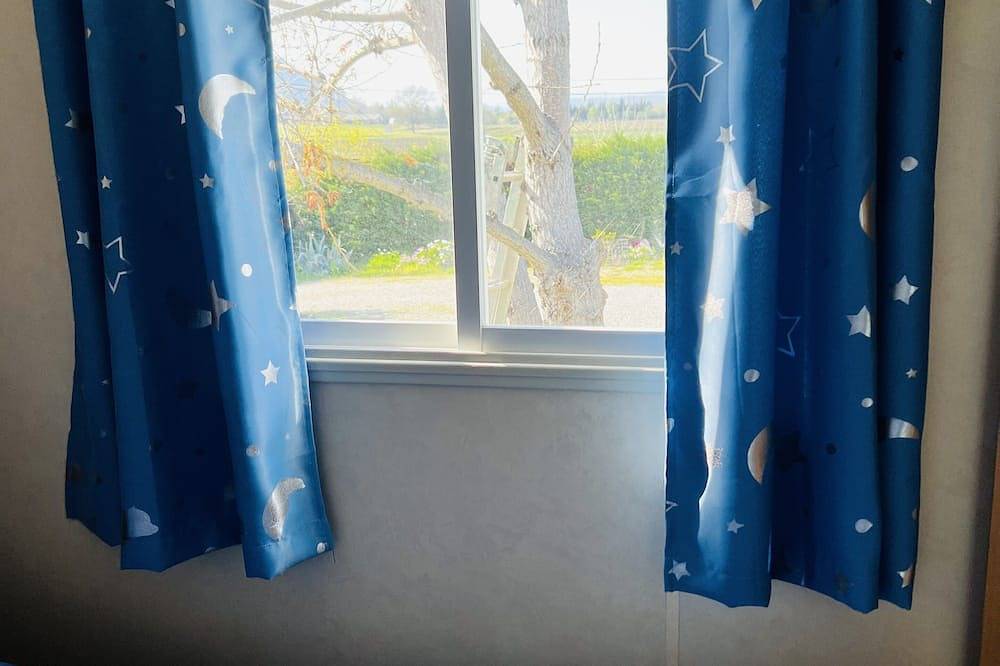 Bungalow Bleu in Roquebrune-sur-Argens, Draguignan Region