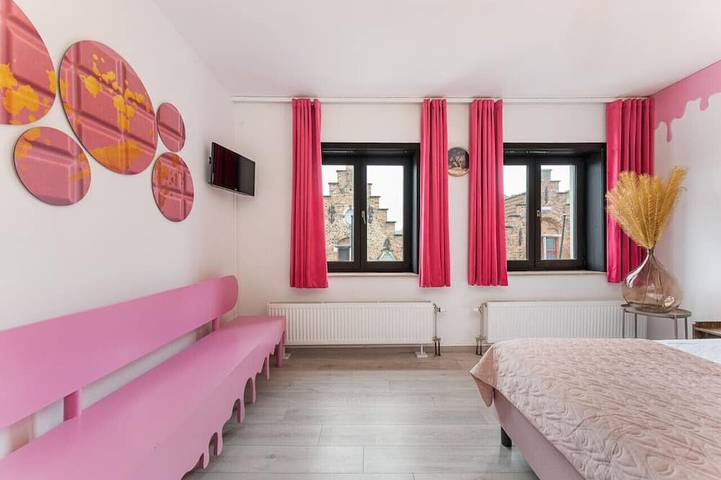 Oompa Loompas pinkes Schokoladenzimmer! in Brügge, Westflandern