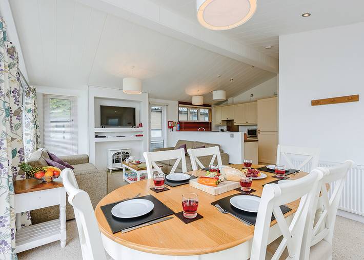 Swinburne Elegance in Wootton Bridge, Isle of Wight