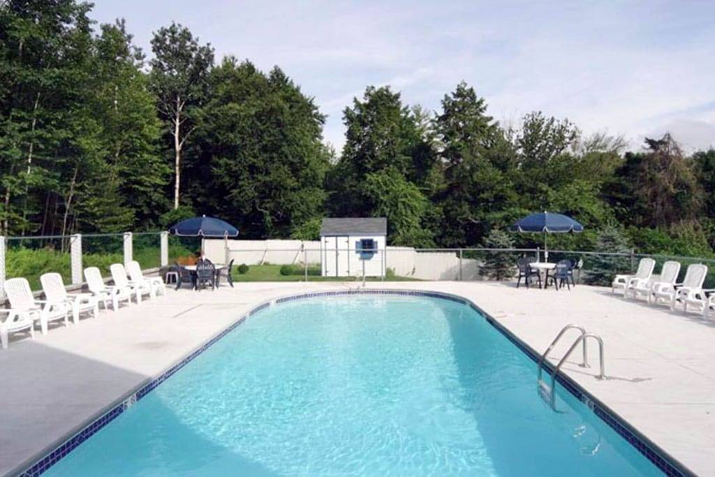 Ganze Wohnung, Ideally-located condo with pool, Wifi, & patio - close to everything in Ogunquit, York County