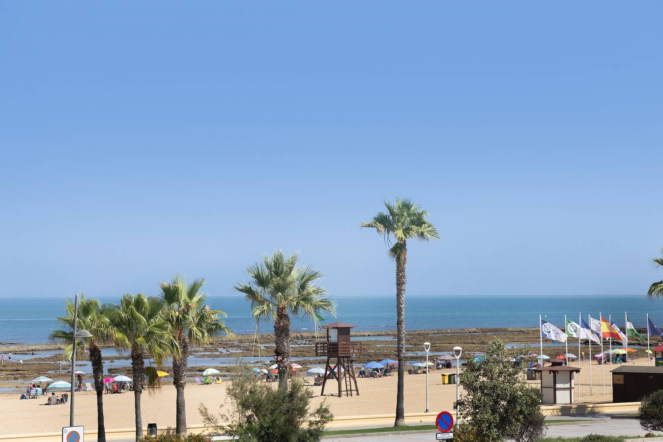 Appartamento intero, Appartamento "Chipiona, Cruz del Mar 1ª Línea" con vista mare, terrazza e Wi-Fi in Puerto Chipiona, Chipiona