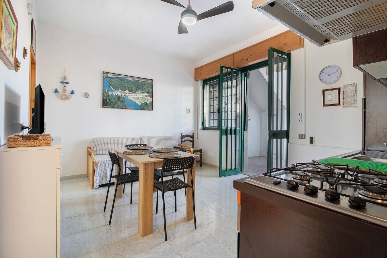 Ganze Wohnung, Ferienwohnung 'Lelia' mit privater Terrasse, privatem Garten und Klimaanlage in Manduria, Golf von Tarent
