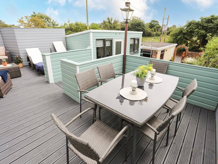 Holiday rental for 6 people, with view and garden in Benllech