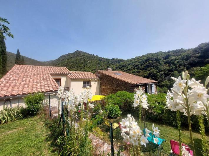 Location de vacances pour 6 personnes, avec Balcon et Terrasse ainsi que Jardin et Vue à Cabrespine