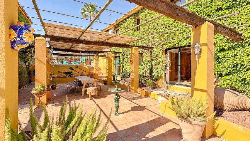 Finca für 12 Personen, mit Pool und Balkon/Terrasse in Estepona - 4