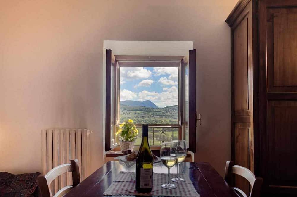 Entire apartment, Turchese studio loft valley view in Spello, Perugia Province