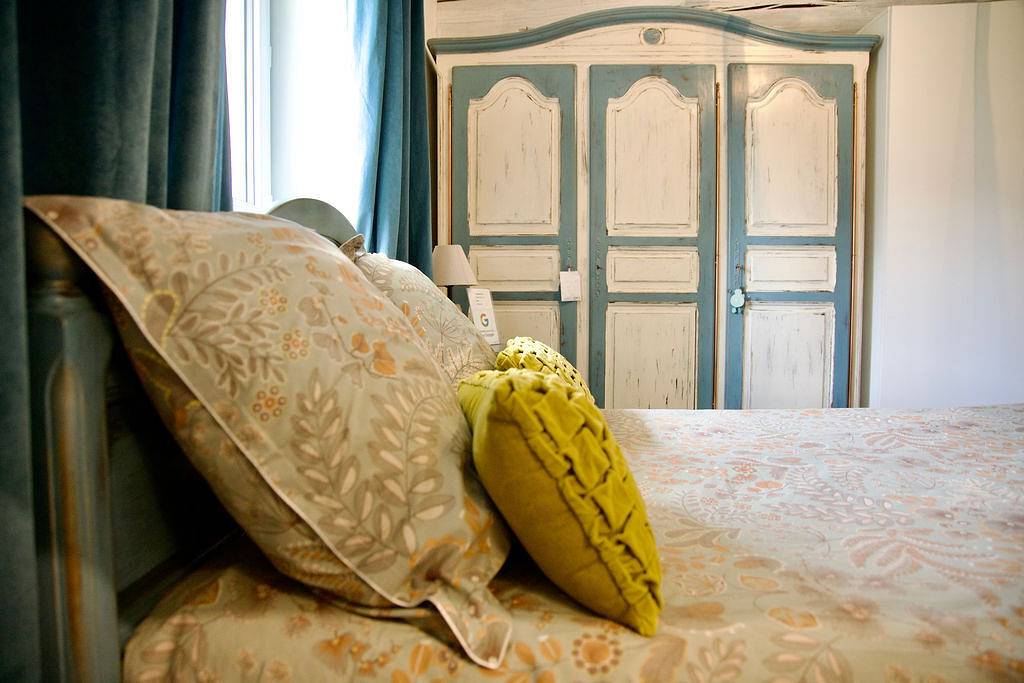 Les chambres d'hôtes du Mont Pilat - Chambre Bleue in Vallée de la Tarentaise, Parc Naturel Régional du Pilat
