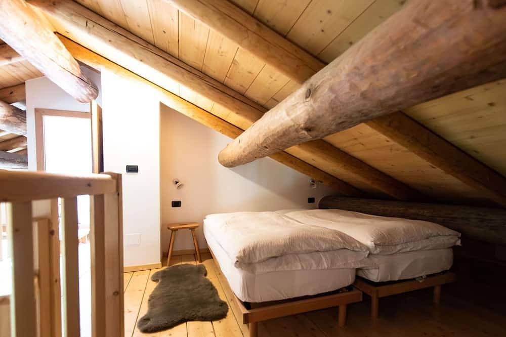 Appartamento intero, Accogliente appartamento per 9 persone con Wifi, Tv e animali ammessi in Dolomiti Superski