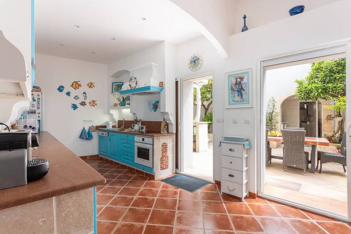 Holiday Home 'L'incanto Blu' with Private Terrace, Wi-Fi and Air Conditioning in Tresnuraghes, Planargia