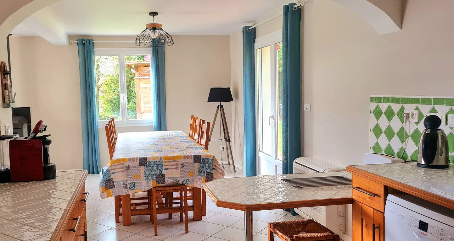 Gîte Les chênes 8 pers. Loubressac avec piscine, Wifi, babyfoot in Loubressac, Lot