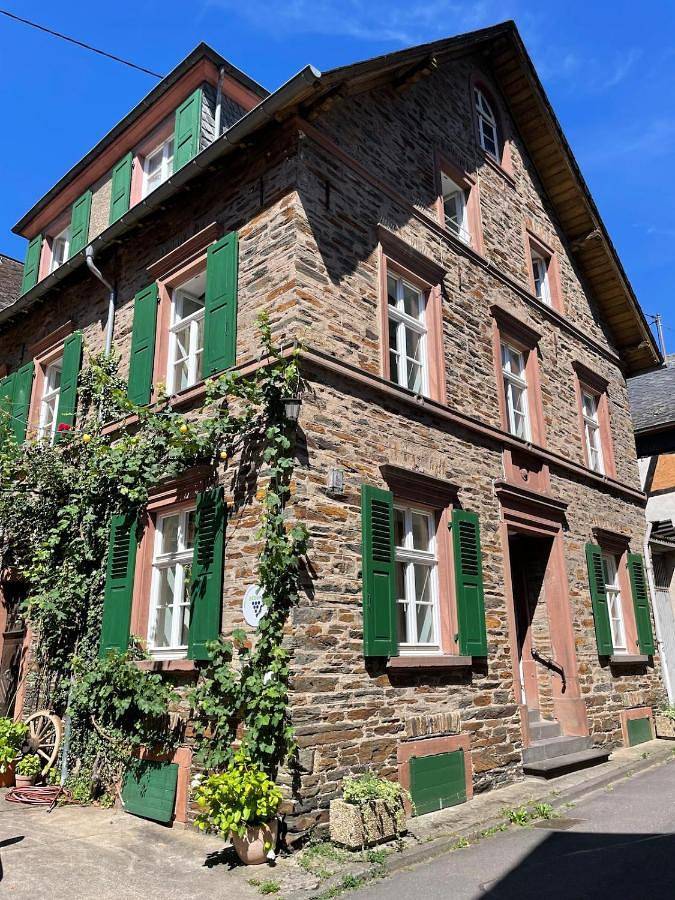 Ferienwohnung für 2 Personen, mit Balkon und Terrasse in Wolf