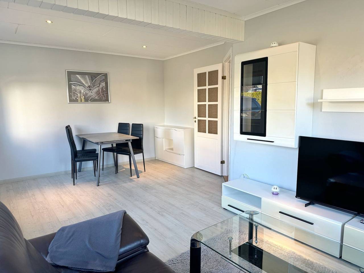 Entire apartment, Großzügiges Ferienappartement in ruhiger Wohnsiedlung in Sassnitz, Jasmund National Park