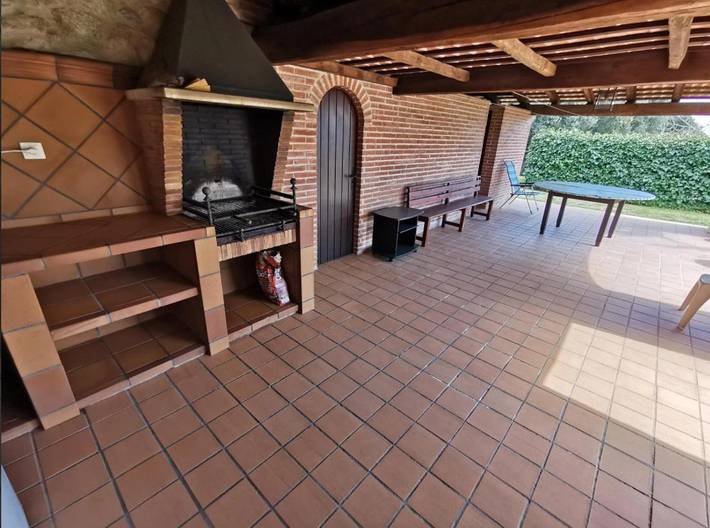 Casa rural para 15 personas, con vistas y jardín además de piscina para niños y piscina en Llagostera - 3