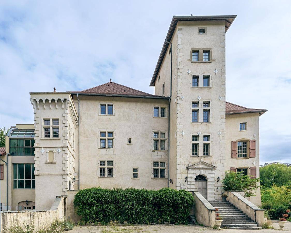 Apparthôtel Tempologis - Chateau de la Rochette in Fontaine, Isère