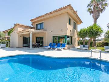 Ferienhaus für 8 Personen, mit Terrasse und Garten in Sant Pere Pescador