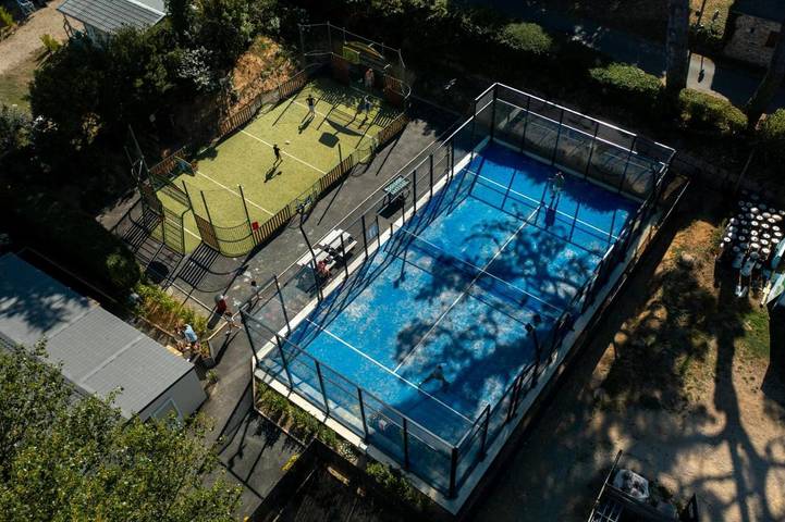 Camping pour 6 personnes, avec terrasse ainsi que piscine et bassin pour enfant, animaux acceptés dans Côte de Granit Rose - 4