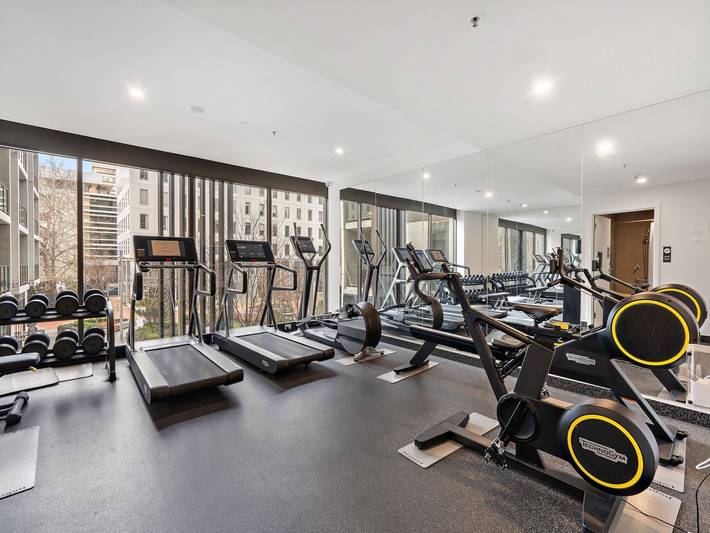 Ganze Wohnung, Elegante 1-Zimmer-Wohnung in Canberra mit Zugang zu Fitnessstudio und Sauna in North Canberra, Canberra