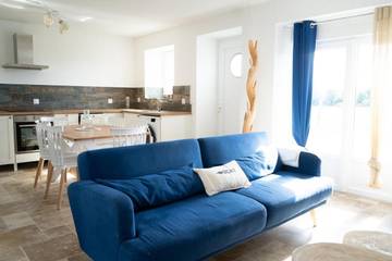 Gîte pour 6 personnes, avec jardin et vue, adapté aux familles à Le Vivier-sur-Mer