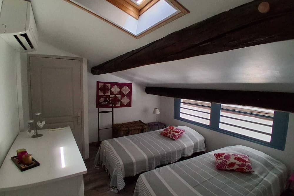 Appartement entier, Saintes-Maries de la Mer: Appartement très proche des commerces et de la plage in Saintes-Maries-de-la-Mer, Côte méditerranéenne (France)