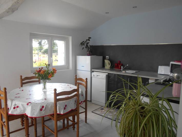 Gîte pour 6 personnes, avec terrasse et jardin