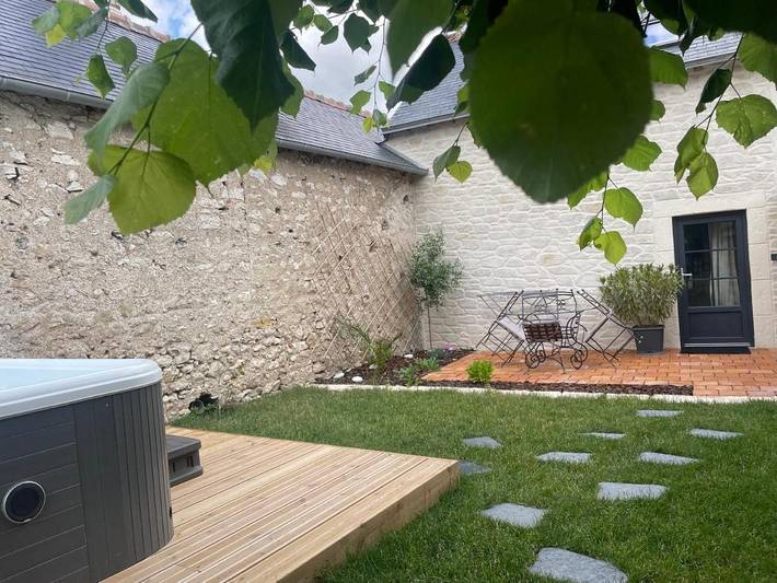 Location de vacances pour 4 personnes, avec jacuzzi et jardin à Vineuil - 2